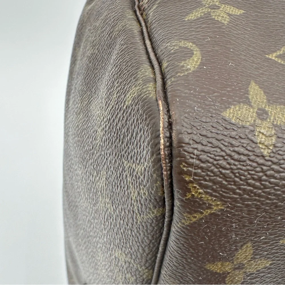 Vintage 1980s  Louis Vuitton Monogram Trousse Toilette 28 Pouch